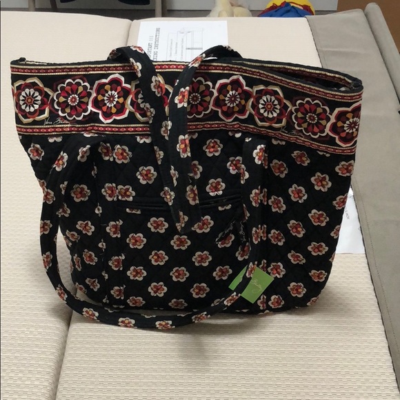 Vera Bradley Handbags - Vera Bradley Tote- BRAND NEW